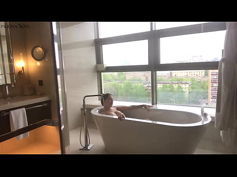 ❤️ En fantastisk babe som lidenskapelig rykker av seg fitta på badet Supersex på porno no.sexogolic-info.ru ﹏